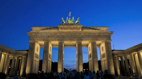 4K Time lapse the Wall Berlin at night