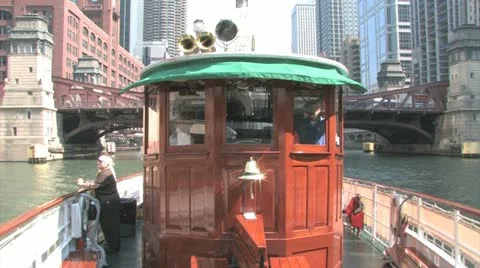 Architecture Tour Chicago River