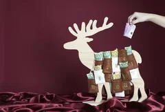 500 Euro Bill Is Taken Out Of An Advent Calendar