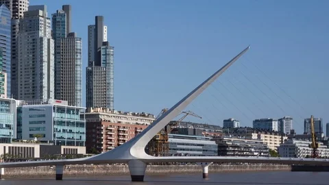 Time Lapse Puente De La Mujer Close Up (Editorial)