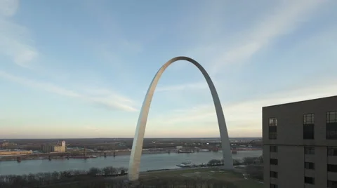 4K Time Lapse Gateway Arch St. Louis Wide Aerial View