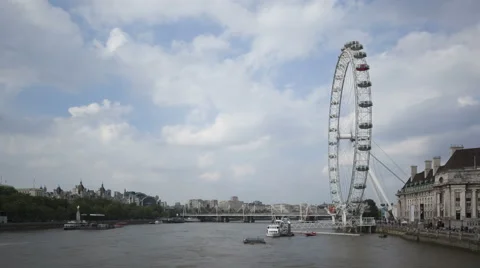 4K Time Lapse Zoom In London Eye At River Thames