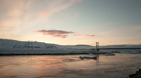 4K Time Lapse Zoom In Jökulsarlon Sunset