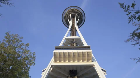 4K Time Lapse Zoom Out Of Seattle Space Needle Night