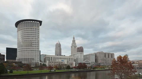 4K Time Lapse Zoom In Cleveland Skyline Downtown Sunset