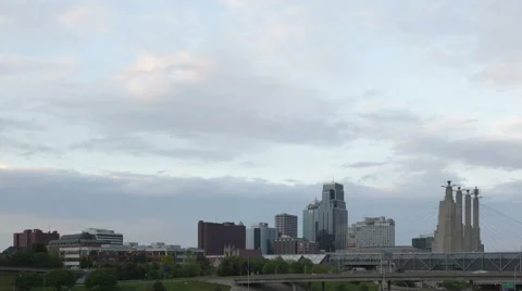 4K Time Lapse Kansas City Traffic Tilt Shot Moving Down At Twilight