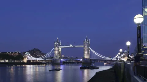 4K Time Lapse Zoom In Tower Bridge London Twilight
